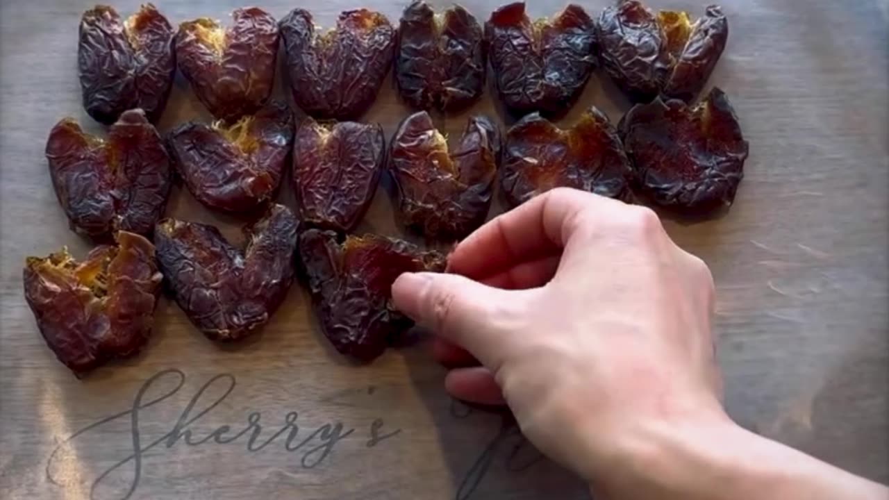 I finally tried the viral Date Bark recipe and it does not disappoint.