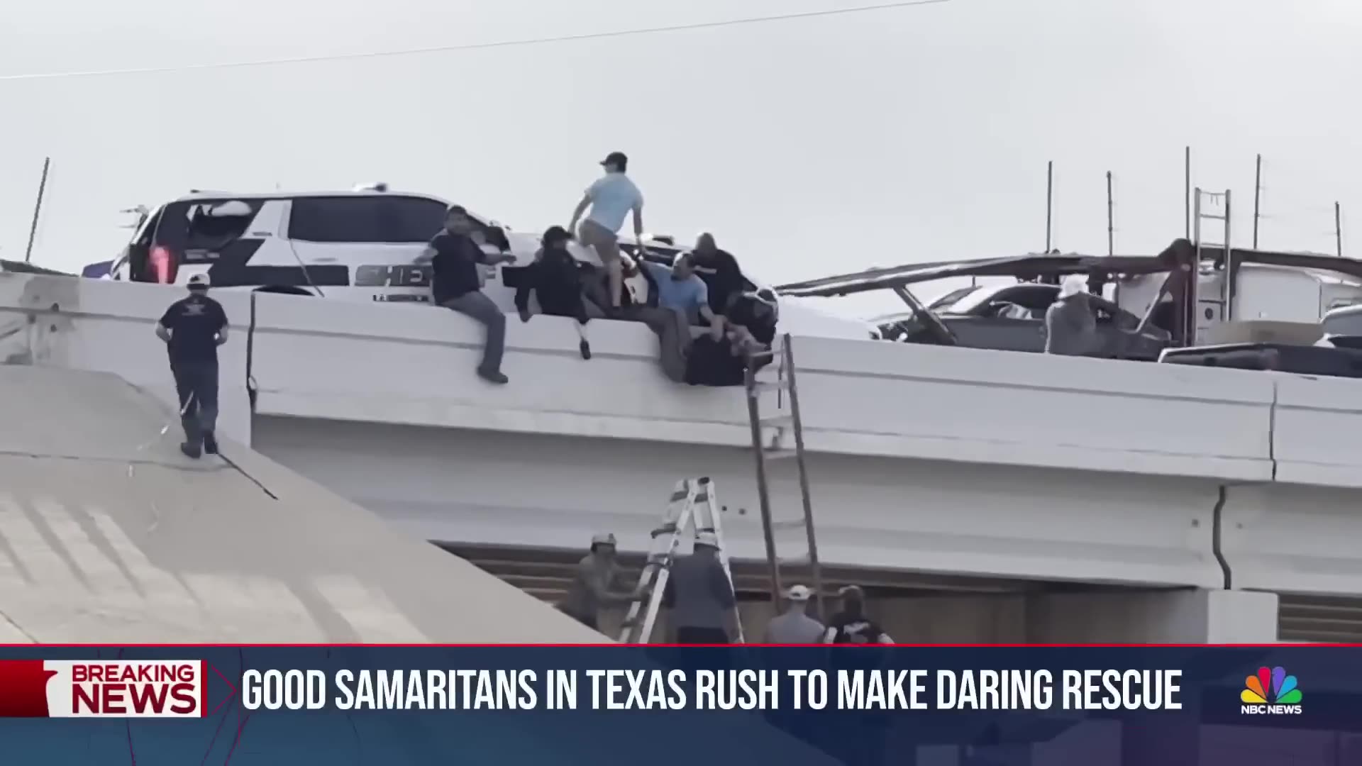 Texas good Samaritans make daring rescue of deputies