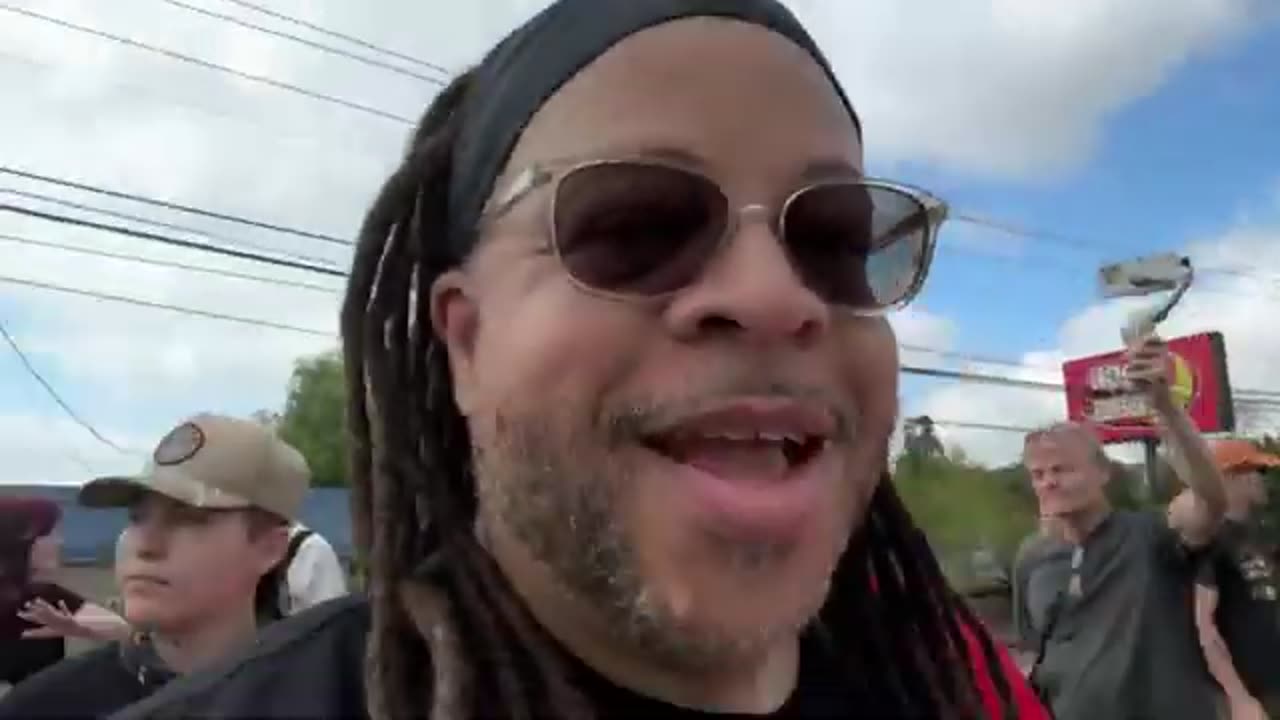 This is very good JUST SHOCKING, MUST WATCH FULL. Protest at Tesla Motors in TX Unite America First. Exposing Racists, fascists and Nazis holding Swastikas and Nazi signs. The deep brainwashing is JAW DROPPING