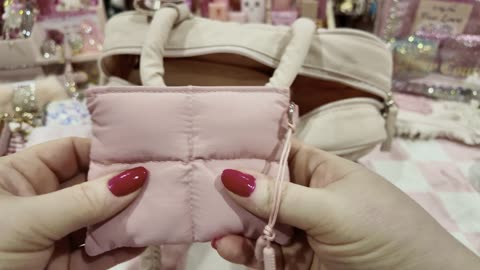 🌸🌸🌸 What is in my Pink Puffer Bag from Amazon. 🌸🌸🌸