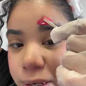 Eyebrow Waxing with Sexy Smooth Cherry Desire Hard Wax by @dianas.touch_ | Waxing Tutorial