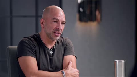 Deform Bones, Grow Strong - Peter Attia on DOAC #exercise #hormones #bonehealth