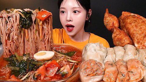 Spicy Cold Noodles with Crispy Shrimp Dumplings & Kimchi Mandu | Mukbang ASMR