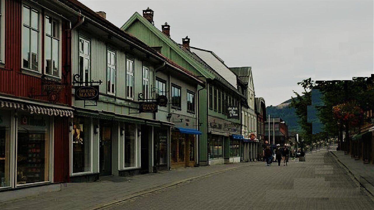 Short scenes from a movie about foreign/transnational gangs in England