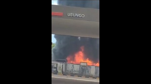 🇹🇿⚡- Scenes from the anti-Suluhu protests in Dar es Salaam, Tanzania.