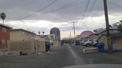 Is this the worst hood in Las Vegas? Check this out! #follow #lasvegas #travel #explore #gaming