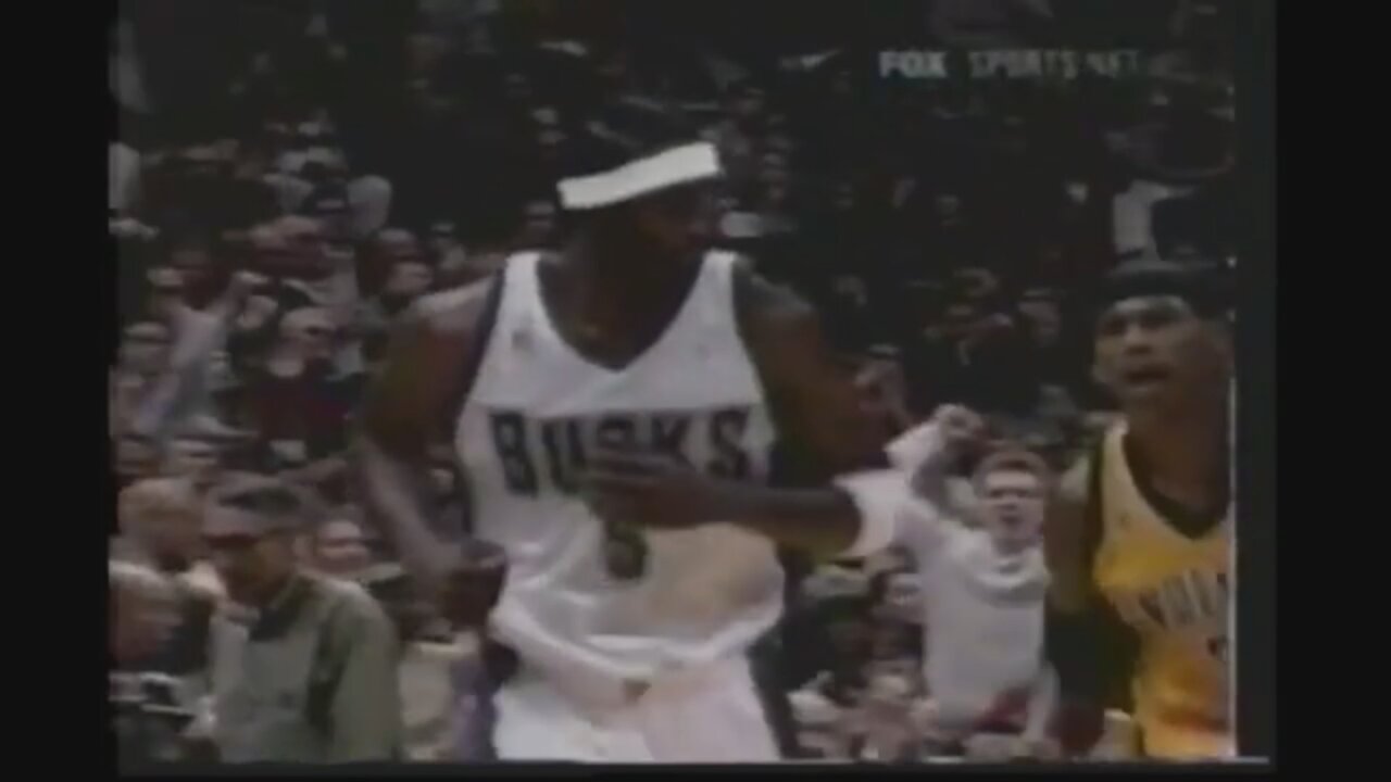 Tim Thomas 19 Points 3 Ast Vs. Pacers, 2001-02.