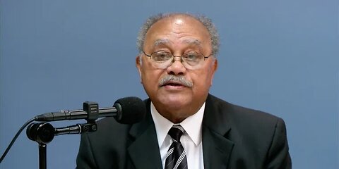 Jehovah's Witness leader Samuel Herd sings: What a Wonderful Cult