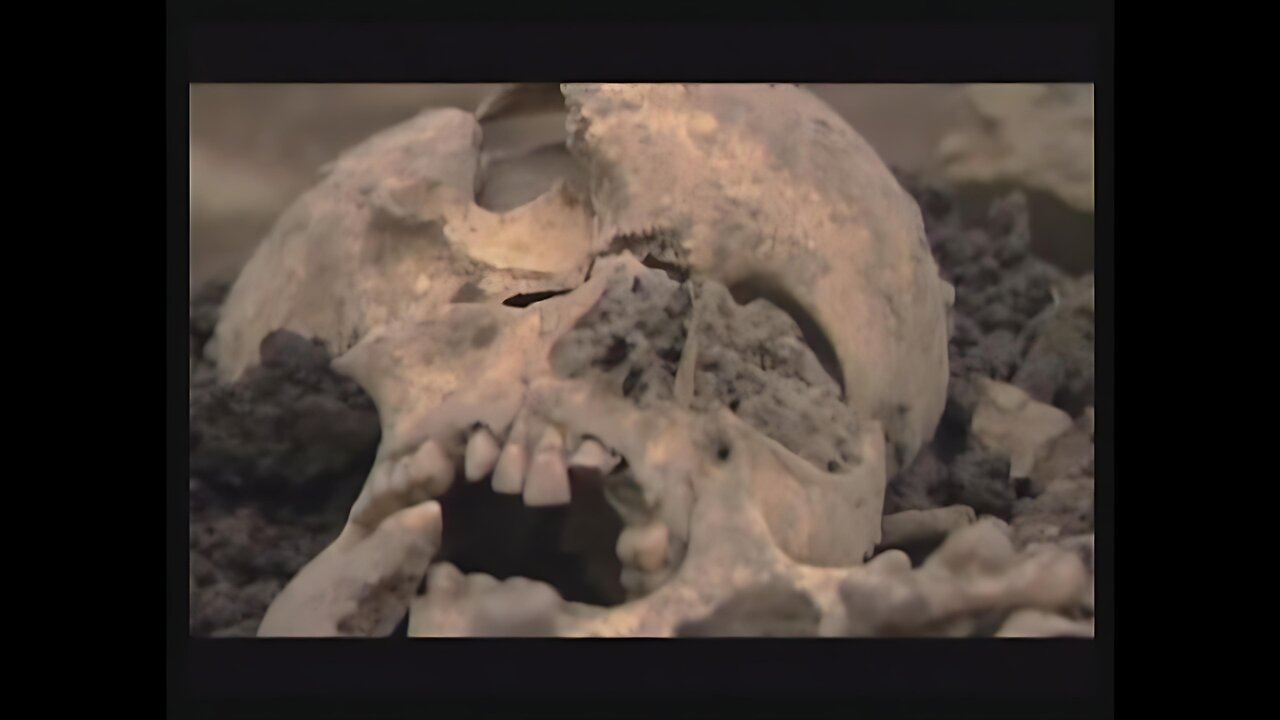 MISTERIOS REVELADOS (S01-E09) - La Calavera Deformada (2005)