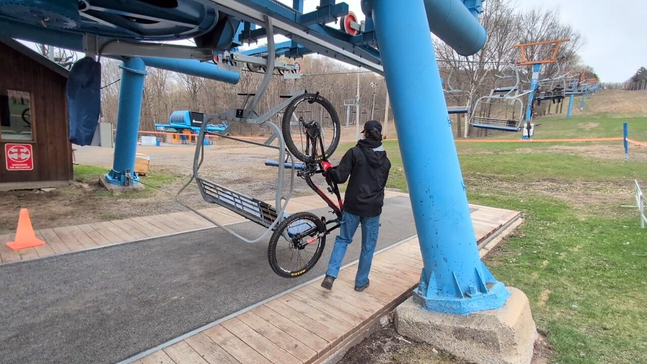 Inauguration Mont Rigaud remonte vélos