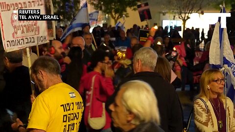 Hundreds Rally in Tel Aviv Urging Inquiry Into October 7 Hamas Attacks and Hostage Recovery |