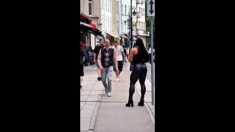 ले ले भाई चुप करके