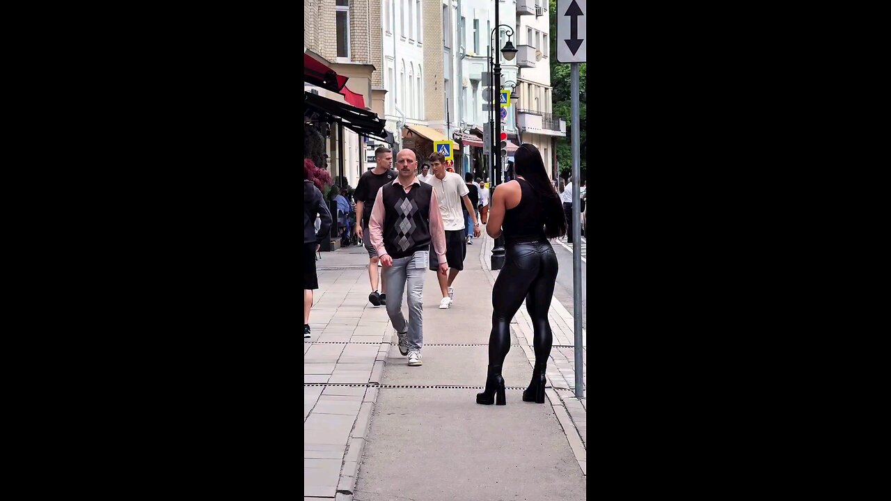 ले ले भाई चुप करके