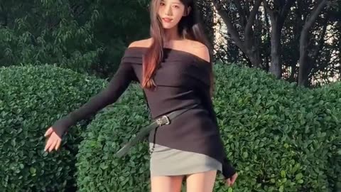 Cute Jet Black Pleated Skirt Tempting Gentle Dance | Daily Beauty EP 1359