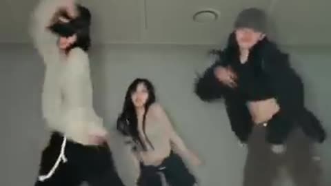Amazing: Itzy doing "Like Jennie" dance trend #likejennie #itzy #yeji #ryujin #c