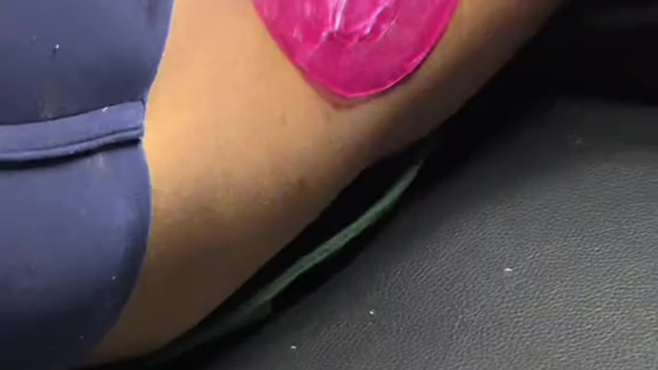 Underarm Waxing on First-Time Client Using Sexy Smooth Tickled Pink | @eyecandystudioshtx 🔥