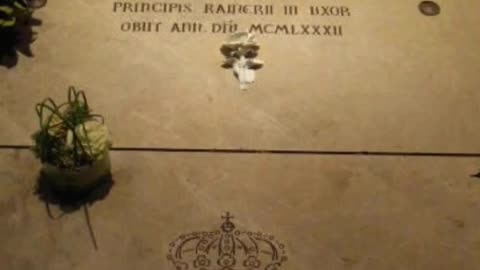 FAMOUS GRAVES - VOL. 486: GRACE KELLY