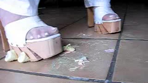 Kris Shark Platform High Heels Crush Marshmallows
