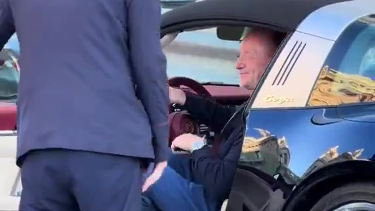 Last chance babe... before daddy disappears..😁