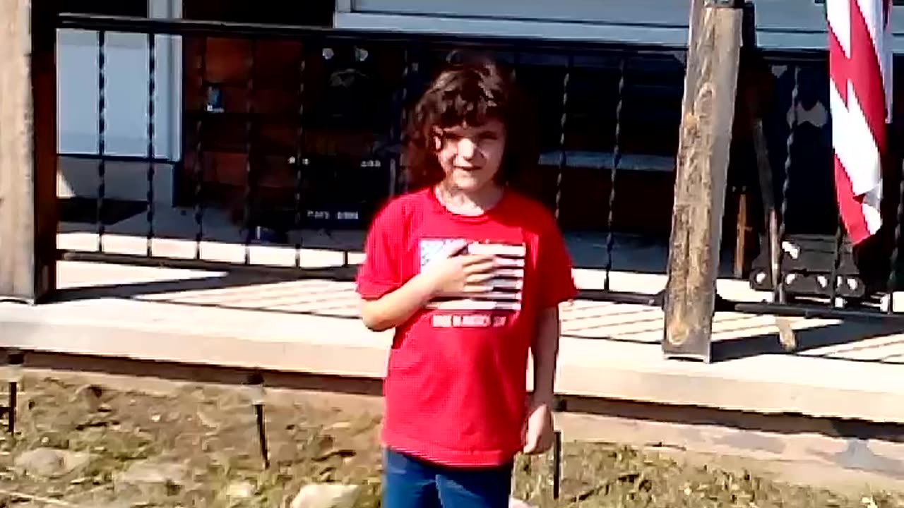 Pledge of Allegiance by 4 year old early summer 2016