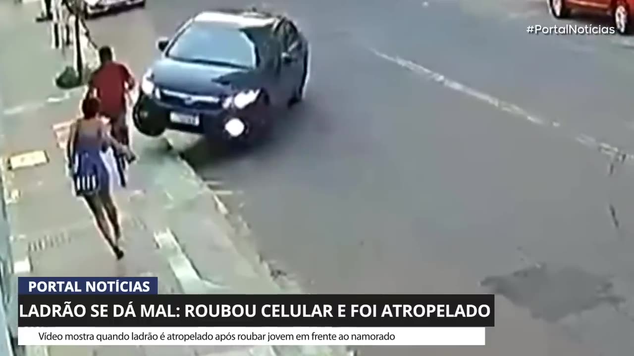 Homem acerta ladrão com carro após namorada ser assaltada