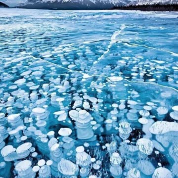 STRANGE PICTURES (LOOK CAREFULLY)