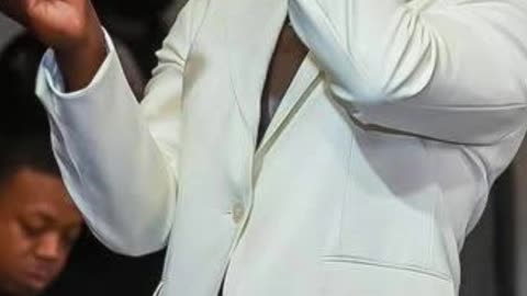 Jamal Roberts’ “GoodMorning” Post Shines in Dazzling White Suit