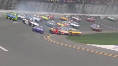 The Big One Strikes Daytona: 17-Car Chaos Erupts on Lap 124!