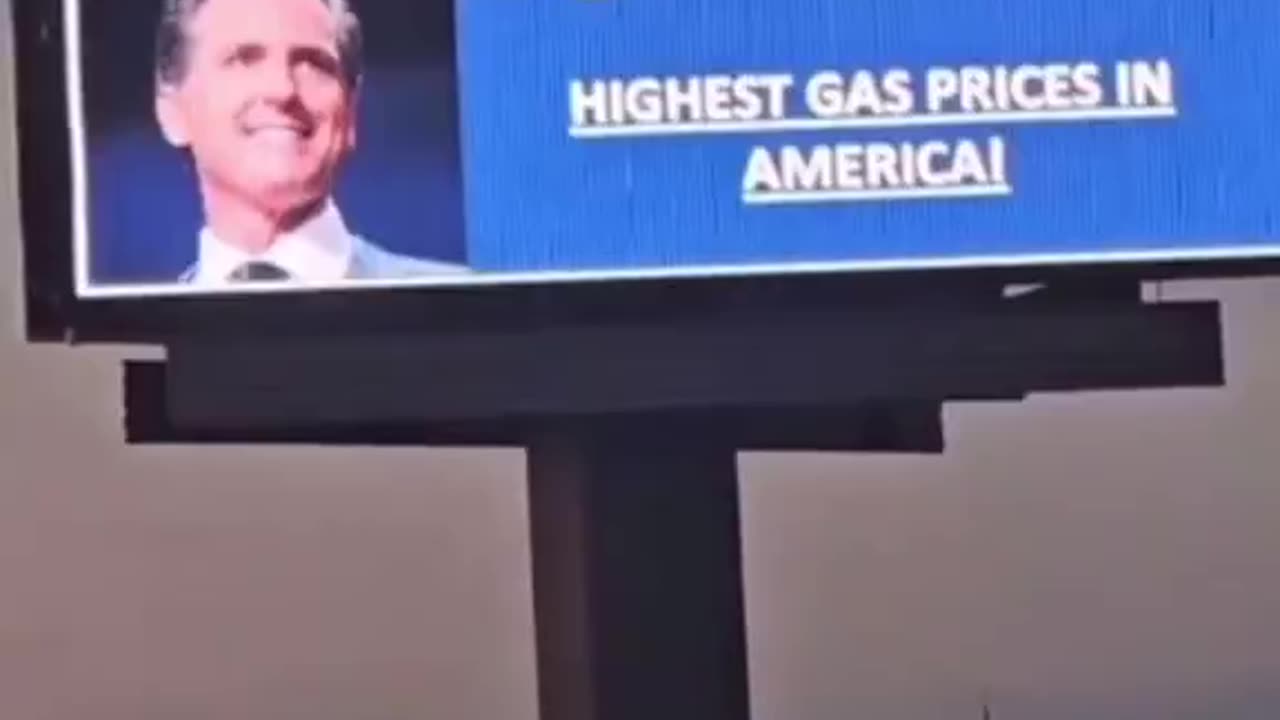 😂 Massive billboard in California seen displaying all of failed governor Newscum’s
