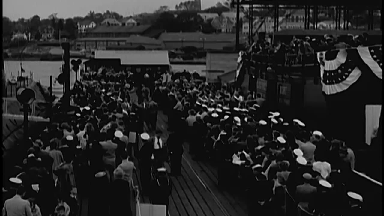 COMMISSIONING CEREMO... - COMMISSIONING CEREMONIES OF USS NAUTILUS (SSN-571) GROTON, C - 428-npc-544