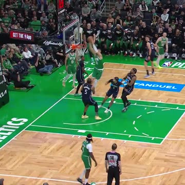 NBA - KP slams it with AUTHORITY off of the baseline out of bounds action 💥