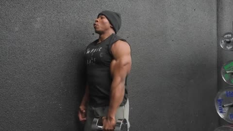 18yr Old Has The Best Natural Physique! Julian Fitzgerald with Larry Wheels