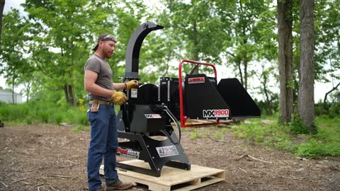 Moon-Struck Land Management WoodMaxx Chipper