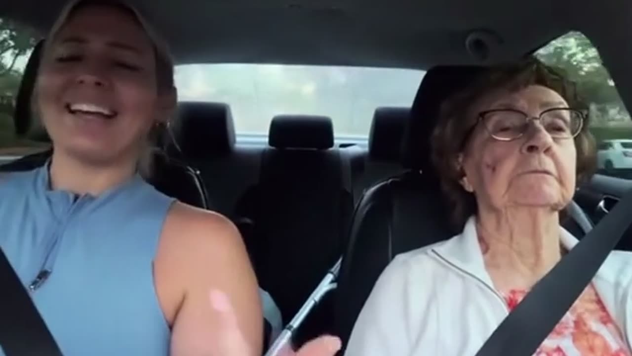 😂👵 When You Think the Granddaughter is the Star... Then Grandma Drops the Mic!