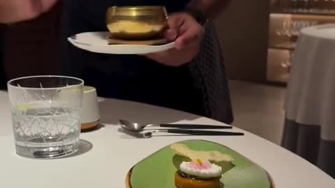 Required gratuity amount 1000% of total check