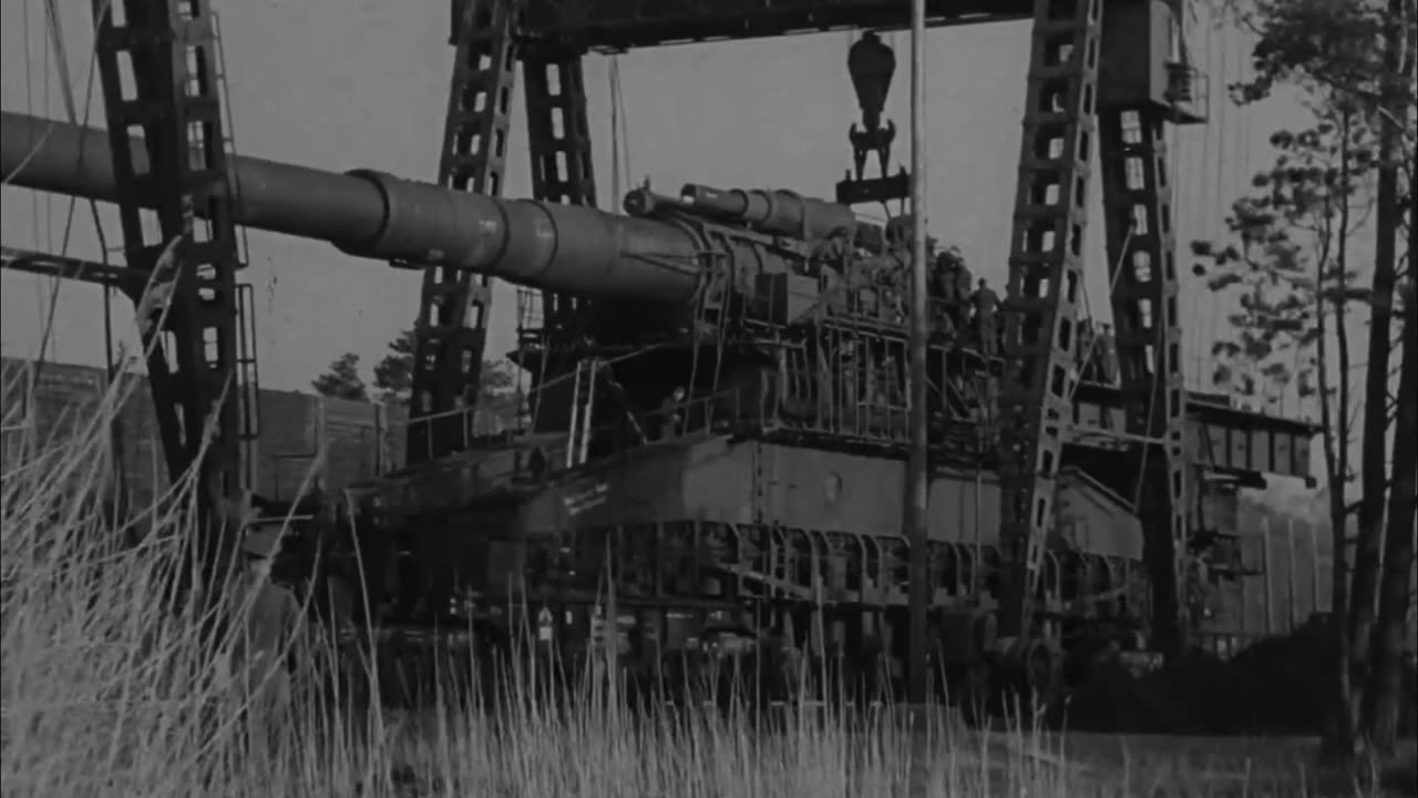 Assembly of the Schwerer Gustav 80cm railway gun