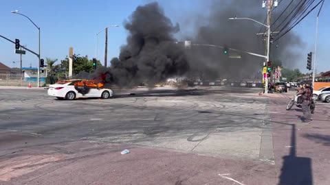 Anti-ICE rioters set fire to vehicle in Los Angeles