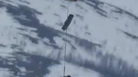 US paratroopers jump into Norway