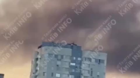 🤬 More footage of Russian UAV directly strike a high-rise building in Kyiv