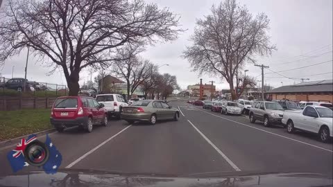 Aussiecams - How not to Reverse Park 😂 Victoria