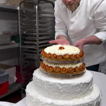 "Un Saint-Honoré majestueux pour un mariage inoubliable 💍✨