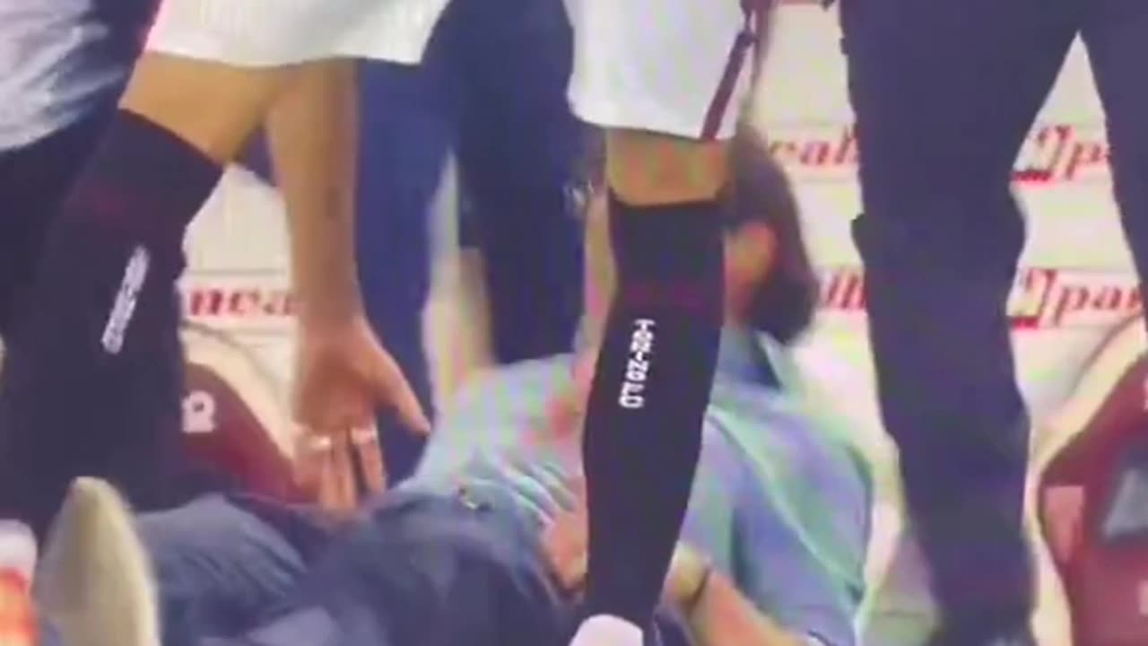 A Torino edzője rohamot kapott meccs közben ( NEMATTÓLVAN! )