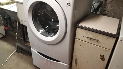 How LG Connects it's Main Washer & It's Side Kick Pedestal Washer to Your Plumbing-Date: 11/5/2020