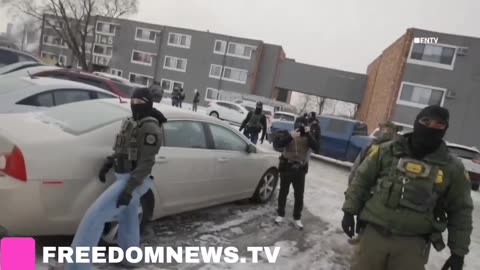 Protesters stand off w/ Border Patrol & ICE Agents During Attempted Raid at City View Apartments IN Minnesota this morning (1.25.26)