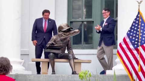 LOVE IT!!!🐊🤣🤣🤣