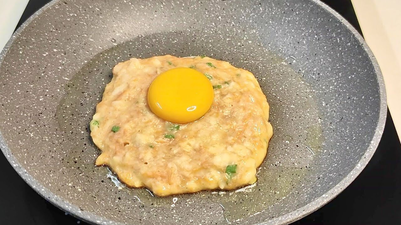 Just mix 2 eggs with bread! My Family s most delicious and favorite recipe.