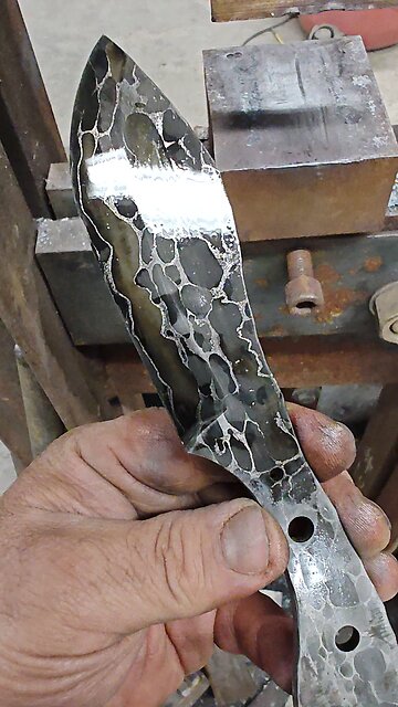 canister damascus Nessie