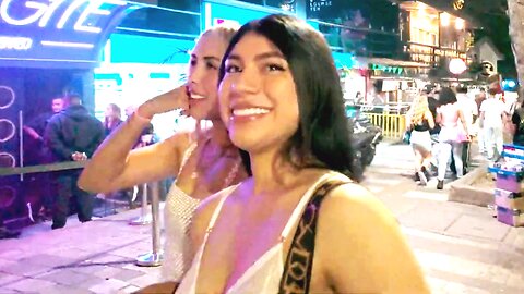 🇨🇴 Medellin Colombia Nightlife Parque Lleras walk 🇨🇴