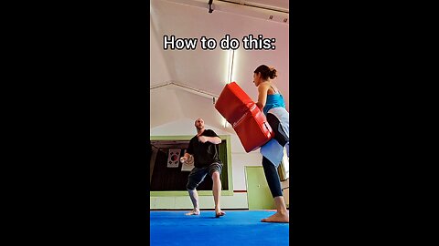How to Reverse Hook Roundhouse