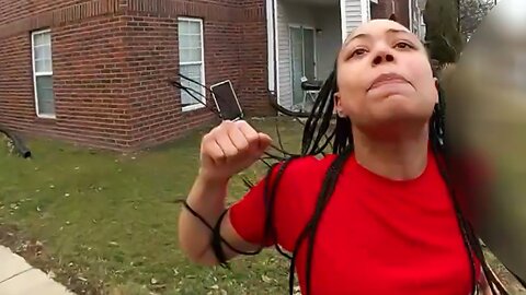 Boyfriend beater punches cop in the face during arrest